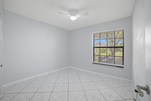 5284 Breadfruit Circle, Delray Beach, FL 33484