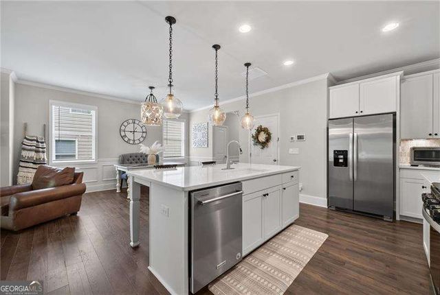 6414 Crosscreek Lane, Flowery Branch, GA 30542