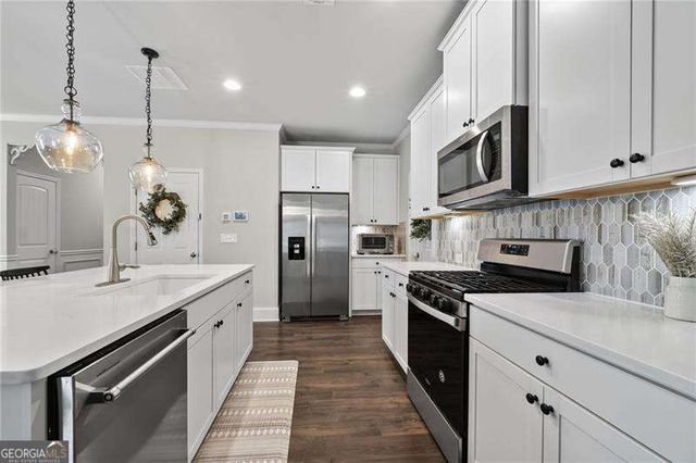 6414 Crosscreek Lane, Flowery Branch, GA 30542