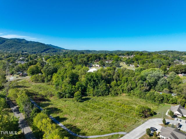 907 Cedar Grove Road, Johnson City, TN 37601