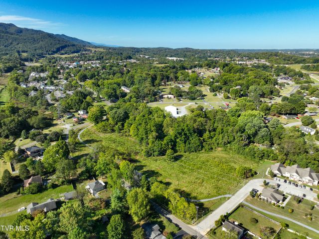 907 Cedar Grove Road, Johnson City, TN 37601
