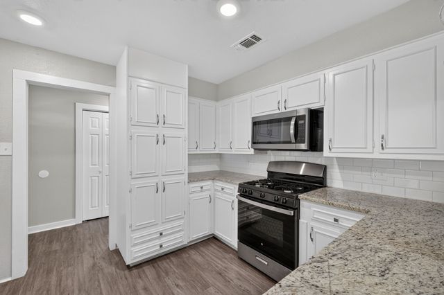 303 NW 32nd Street, Mineral Wells, TX 76067