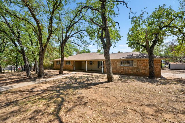 303 NW 32nd Street, Mineral Wells, TX 76067