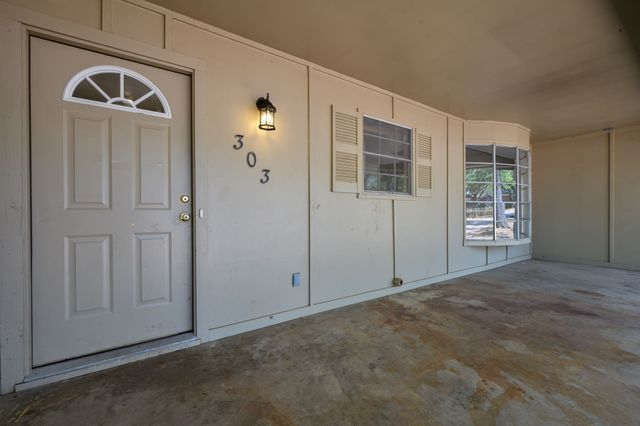303 NW 32nd Street, Mineral Wells, TX 76067