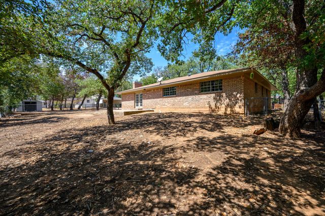 303 NW 32nd Street, Mineral Wells, TX 76067