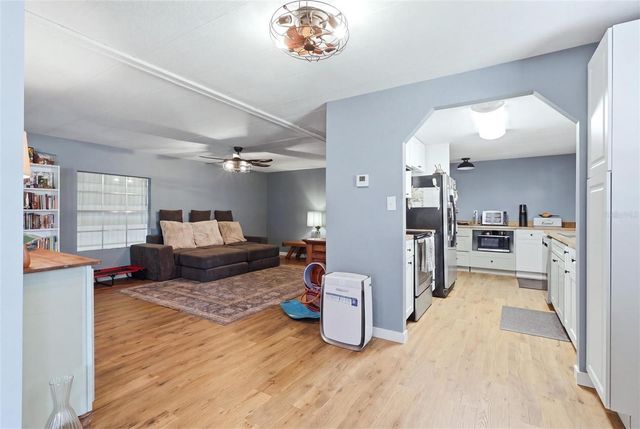 6710 36TH AVENUE E 197, Palmetto, FL 34221