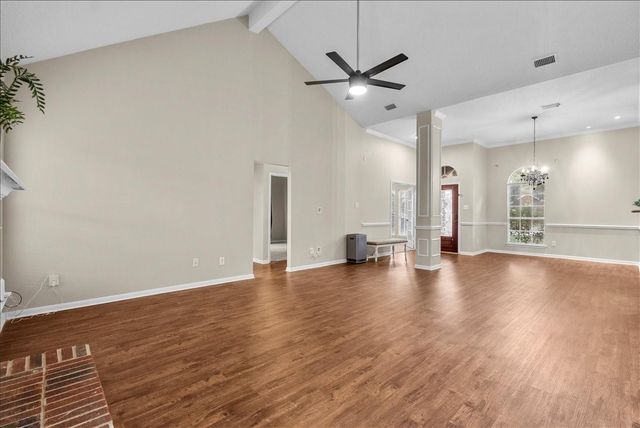 2733 W Oaks Boulevard, Pearland, TX 77584