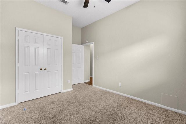 2733 W Oaks Boulevard, Pearland, TX 77584