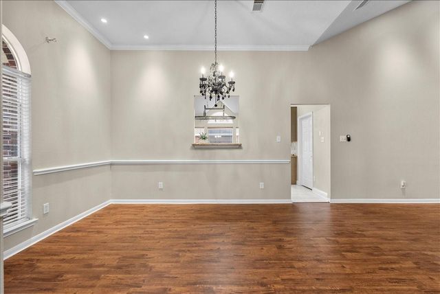 2733 W Oaks Boulevard, Pearland, TX 77584