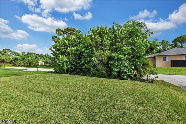 4904 5th ST W, Lehigh Acres, FL 33971