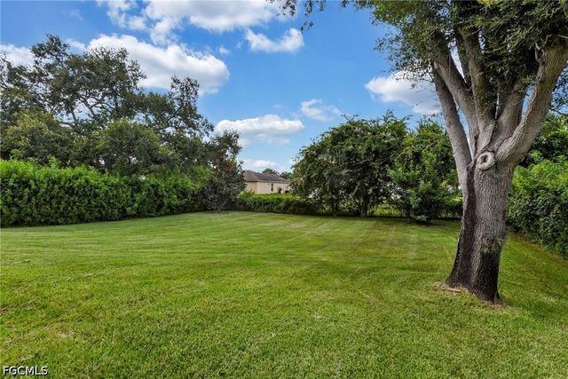 4904 5th ST W, Lehigh Acres, FL 33971