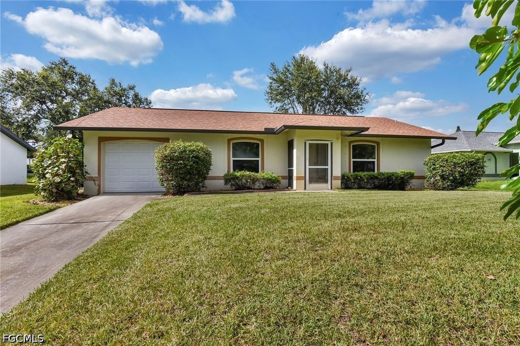 4904 5th ST W, Lehigh Acres, FL 33971