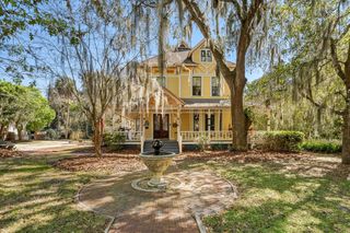221 SE 7TH STREET, Gainesville, FL 32601