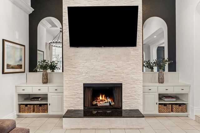 799 W Bartlett DR, Buda, TX 78610