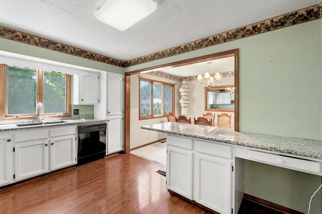 1400 S Todd Pl, Wichita, KS 67207