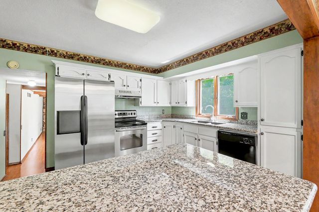 1400 S Todd Pl, Wichita, KS 67207