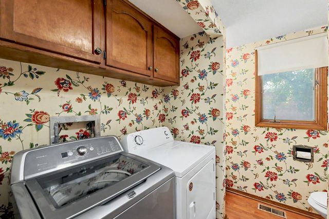 1400 S Todd Pl, Wichita, KS 67207