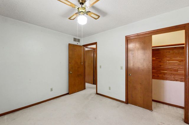 1400 S Todd Pl, Wichita, KS 67207