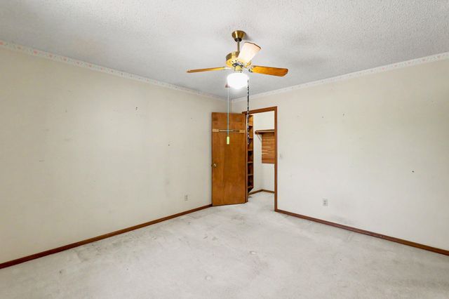 1400 S Todd Pl, Wichita, KS 67207
