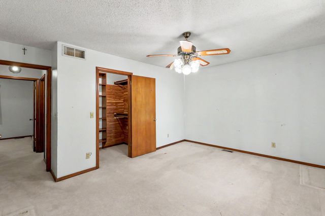 1400 S Todd Pl, Wichita, KS 67207