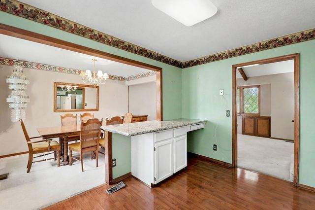 1400 S Todd Pl, Wichita, KS 67207