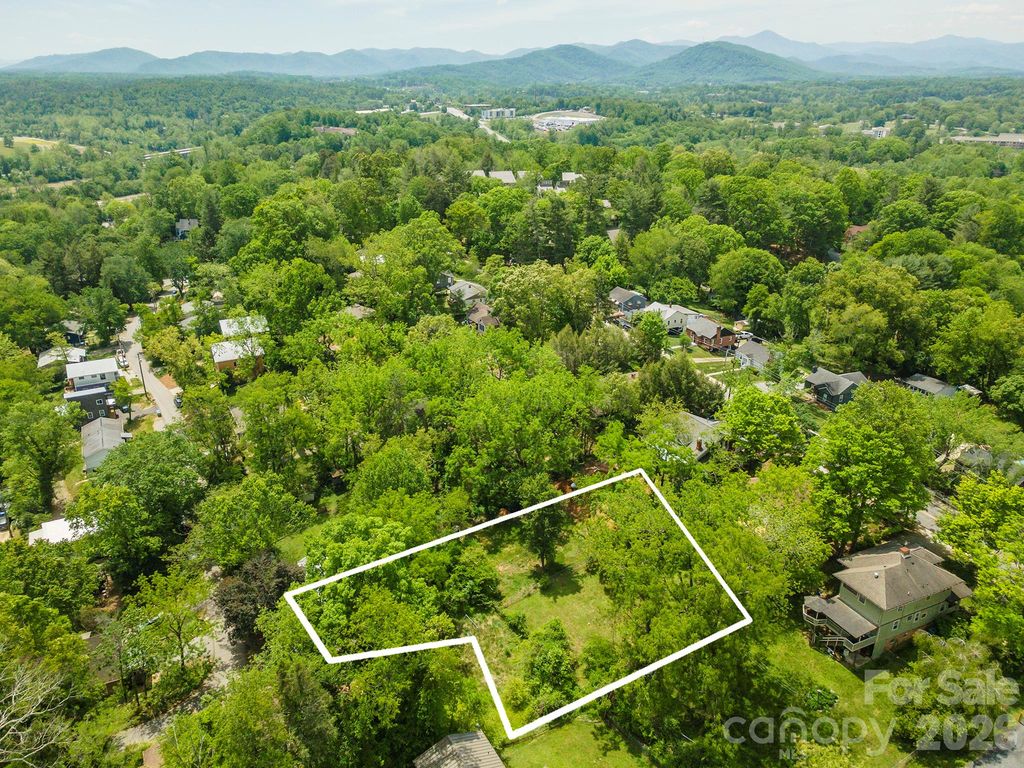 15 Greeley Street, Asheville, NC 28806