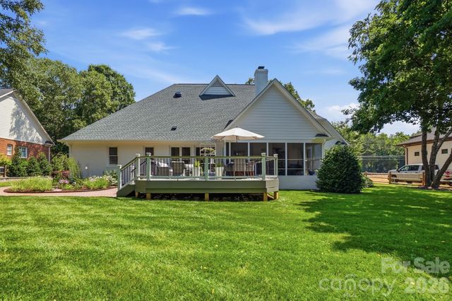 1136 Concord Road, Davidson, NC 28036