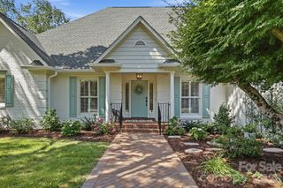 1136 Concord Road, Davidson, NC 28036
