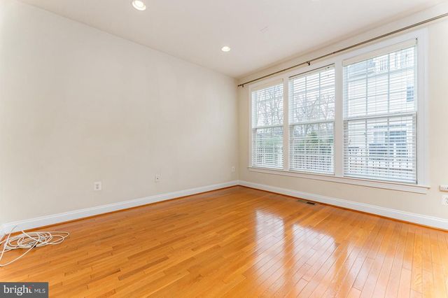 8032 RESERVE WAY, Vienna, VA 22182