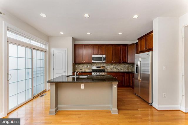 8032 RESERVE WAY, Vienna, VA 22182