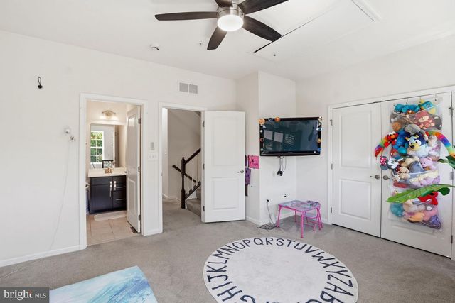 5308 DAVIS POINT LN, Greenbelt, MD 20770