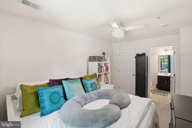 5308 DAVIS POINT LN, Greenbelt, MD 20770