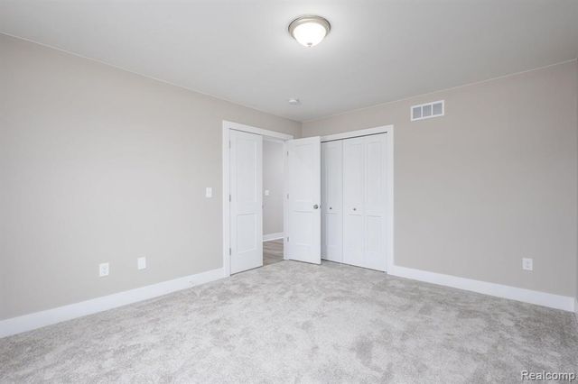 2339 Clifden, Davison, MI 48423