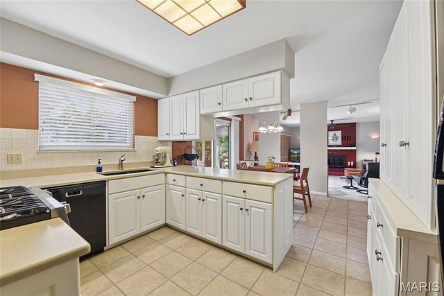 13116 Huntercreek Ridge Road, St Louis, MO 63131