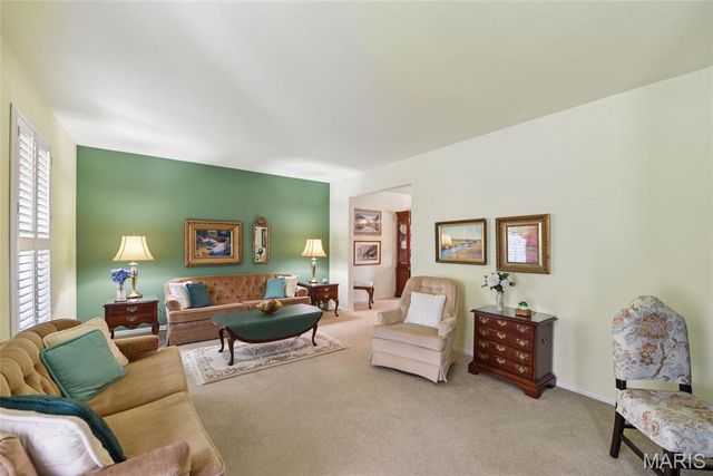 13116 Huntercreek Ridge Road, St Louis, MO 63131