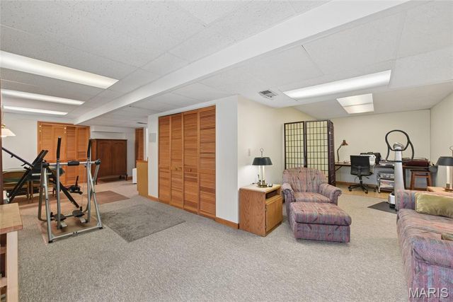 13116 Huntercreek Ridge Road, St Louis, MO 63131