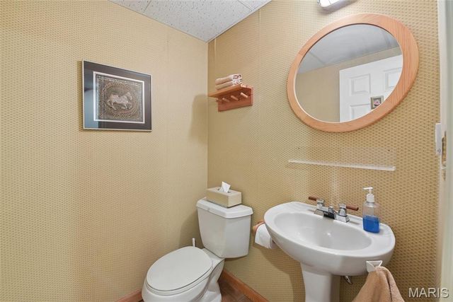 13116 Huntercreek Ridge Road, St Louis, MO 63131