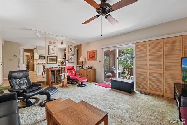 13116 Huntercreek Ridge Road, St Louis, MO 63131