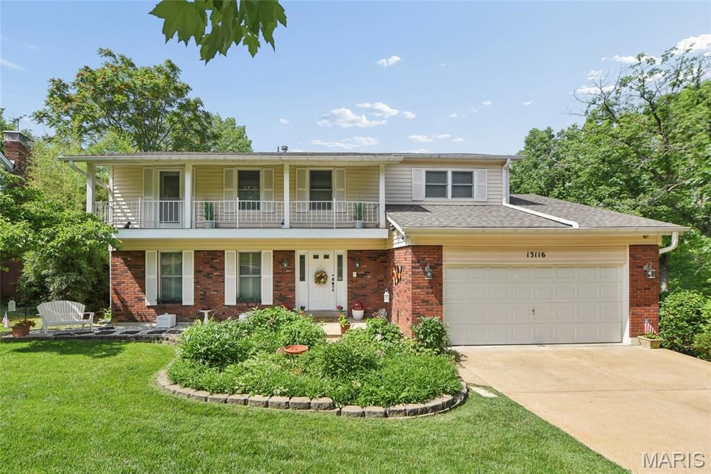 13116 Huntercreek Ridge Road, St Louis, MO 63131