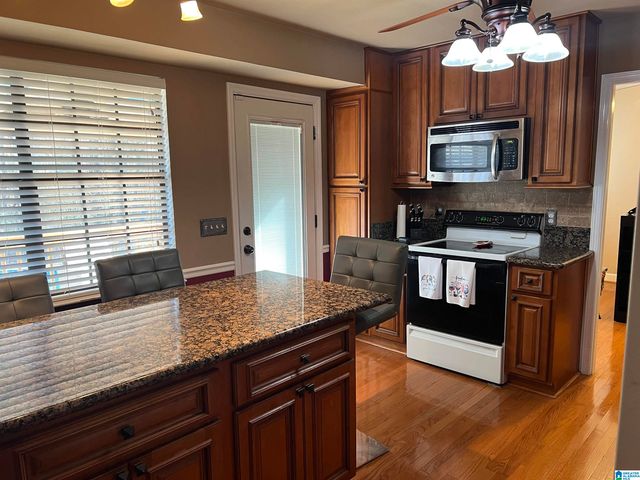 6601 EWING ROAD, Pinson, AL 35126