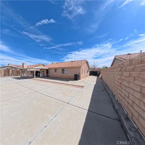 5851 Evergem, Palmdale, CA 93552