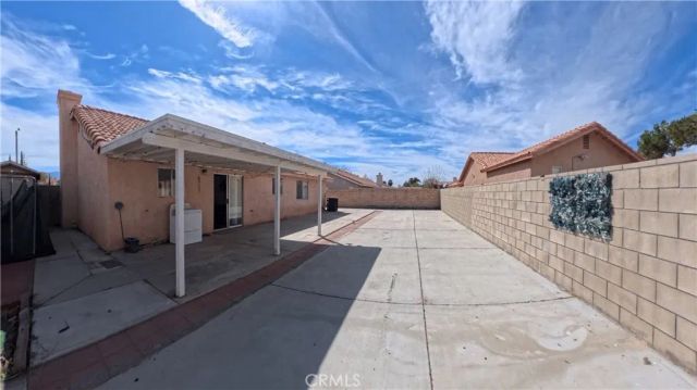 5851 Evergem, Palmdale, CA 93552