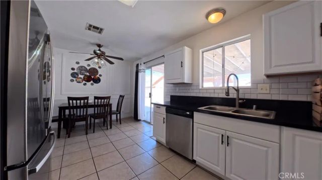 5851 Evergem, Palmdale, CA 93552