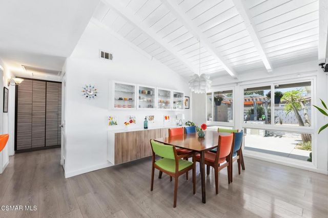 9401 Valjean Avenue, North Hills, CA 91343