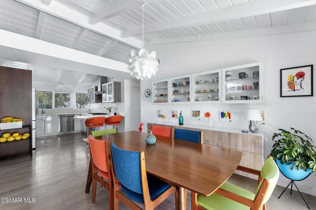 9401 Valjean Avenue, North Hills, CA 91343