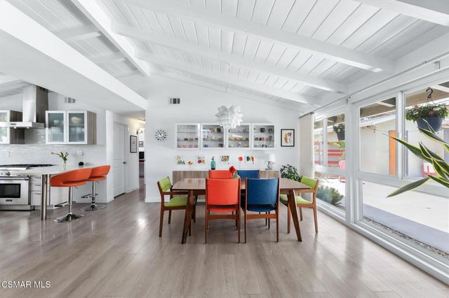 9401 Valjean Avenue, North Hills, CA 91343