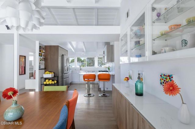 9401 Valjean Avenue, North Hills, CA 91343