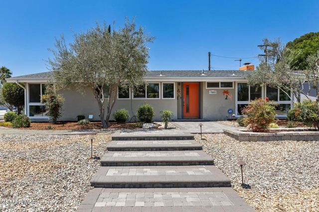 9401 Valjean Avenue, North Hills, CA 91343