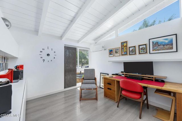 9401 Valjean Avenue, North Hills, CA 91343
