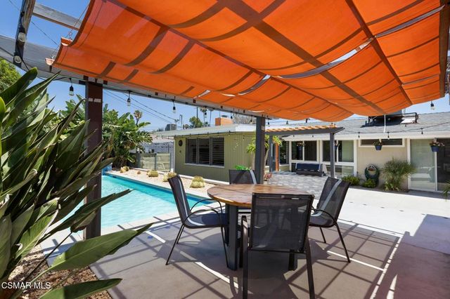 9401 Valjean Avenue, North Hills, CA 91343